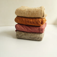 Load image into Gallery viewer, BAMBINA BEAR HUG HOODED BAMBOO TOWEL